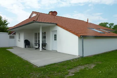 Ferienhaus mit Kaminofen in Burhave