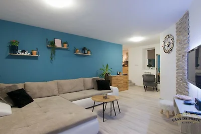 Downtown Koper Spacious Apartment with Balcon...