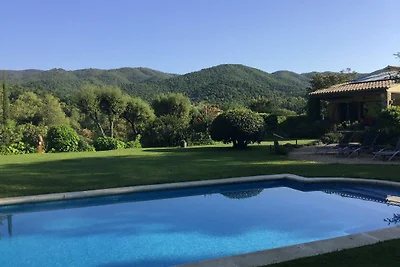 Ruhige Villa mit privatem Swimmingpool in...