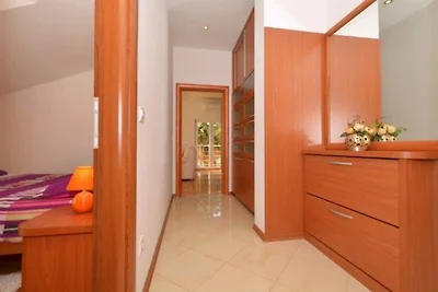 Bright Kaštela Apartment with Balcony and Pri...