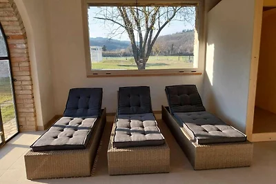 Freistehendes Haus mit Blick auf das Anwesen