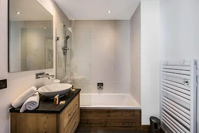 Chalet in Courchevel mit Blick auf den...