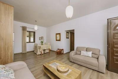 Villa in Panormo mit Pool und Strandnähe