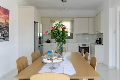 Villa met 4 slaapkamers in Adele