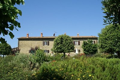 Quaint Holiday Home in Cortona with Swimming...
