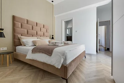 Moderne Villa mit privatem Pool