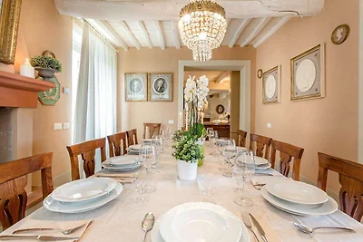 Villa in der Toskana mit Weinbergblick