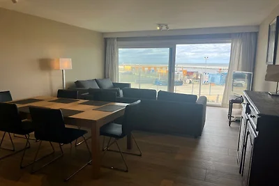 Appartamento a Nieuwpoort con vista sul mare