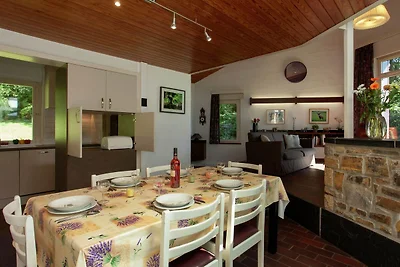 Fijne vakantiewoning in Stoumont met terras o...