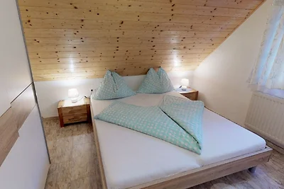 Bella casa per le vacanze a Bodensdorf am Oss...
