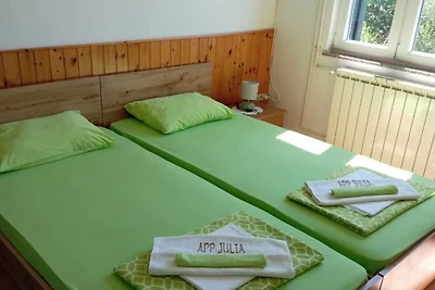 Apartments Julia - Triple Room Julia 4