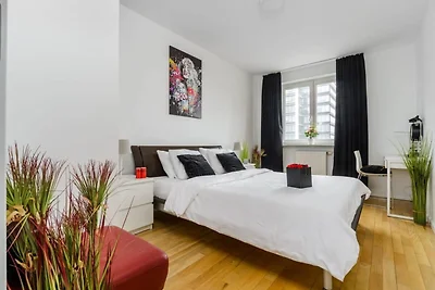 Spacious Central Warsaw Apartment