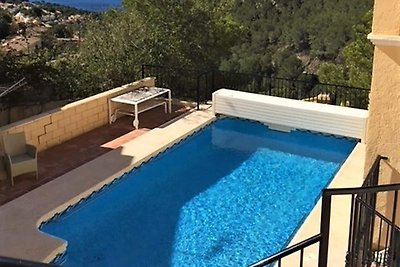 Sea-view holiday home in Altea Hills with pri...
