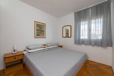 Villa Supetar Garden - Classic Two Bedroom Ap...