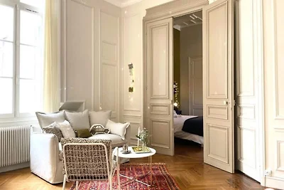 Le Crosne Parkplatz steht ruhig