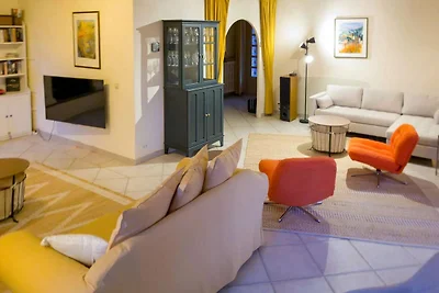 Zwei Ferienhäuser mit Swimmingpool