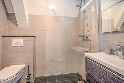 Schöne Wohnung in der Nähe des Zentrums von D...