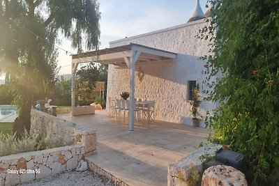 Trullo Milena con piscina privata a Fasano