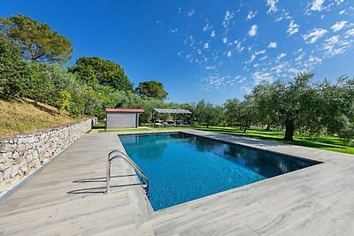 Wohnung in Brescia mit Schwimmbecken