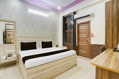Super Townhouse Sektor 4 Gurgaon