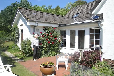 Apartamento orientado al suroeste con jardín ...