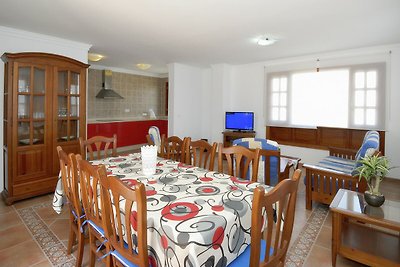 Ruim appartement in Playa Blanca met terras