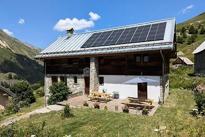 Chalet in Bonnenuit mit Blick auf den Grand...