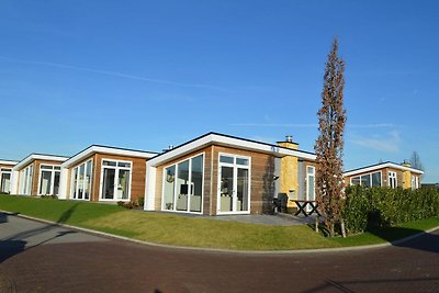 Sfeervol chalet met afwasmachine, bovenop de...