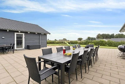 Luxus-Ruckzugsort am Hostrup Strand -- By Tra...