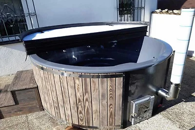 Vakantiehuis in Kraslice met tuin