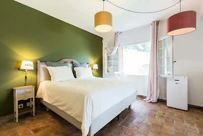 Wohnung in Mougins mit Pool und Garten