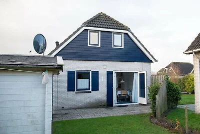 Holiday house in Ouddorp with 3 bedrooms