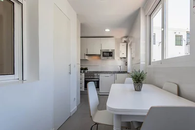 Appartement in de buurt van de wijk Las...
