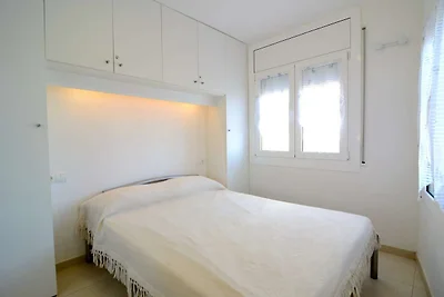 Appartement met twee kamers en terras