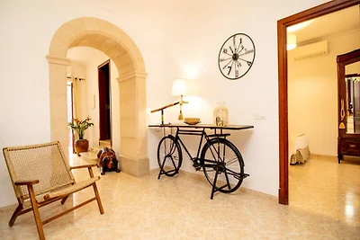 Haus in Buger mit Pool und Bergblick