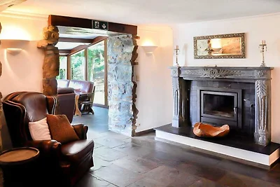 Luxuriöse Ardennenvilla mit Pool und Sauna