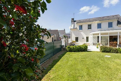Casa a Montaigu La Brisette con giardino
