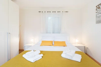 Apartments Lotea - Two-Bedroom Apartment with...
