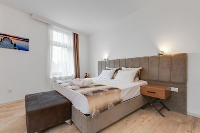 Delux-Apartment in Oberhausen mit Frühstück