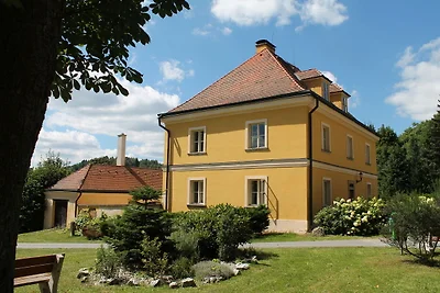 Piacevole casa vacanze a Milire con cortile