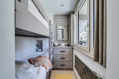 Komplett renovierte Wohnung am Fuße der...