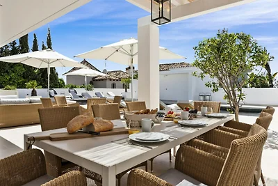 Villa in El Rosario met privéjacuzzi