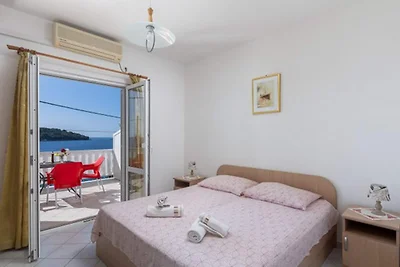House Rašica - One Bedroom Apartment with Ter...