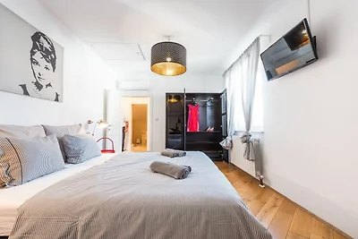 Apartment Marilyn - Two Bedroom Apartment wit...