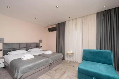 Sunday Diman Apartment Dobra Voda