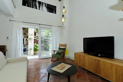 Holiday Home Mirta - Three Bedroom Holiday Ho...