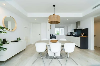 Elegant 2-Bedroom Apartment | Alcazaba Lagoon...