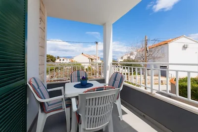Villa Supetar Garden - Classic Two Bedroom Ap...