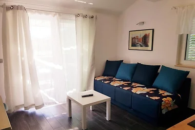 Apartments near the beach Orebic - One bedroo...