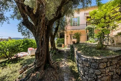 Huis in Opio met privé tuinzicht